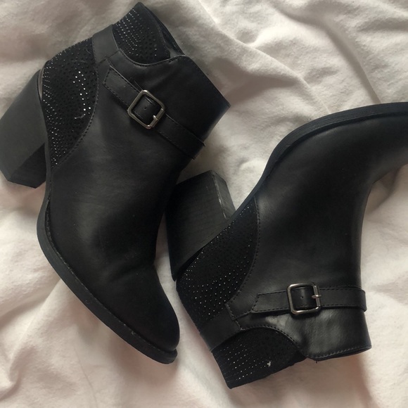 Booties - Picture 5 of 5